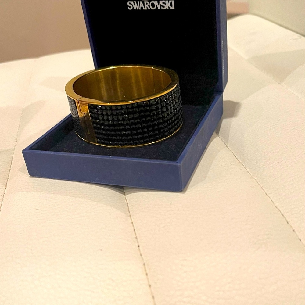 Swarovski Crystal gorgeous gold and black cuff bracelet